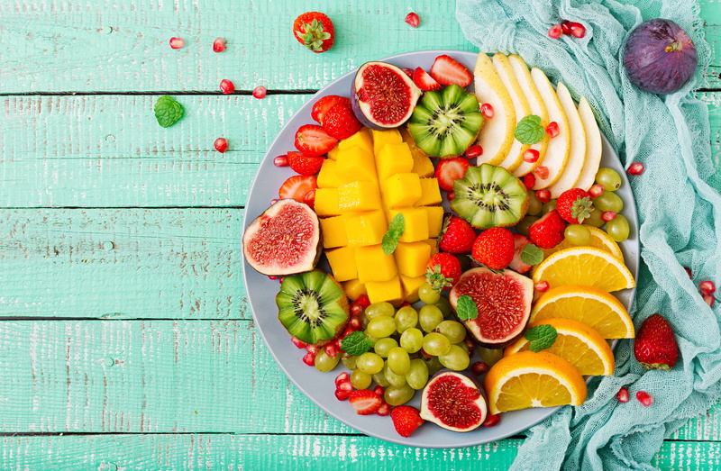 plate, fresh, sweet, berries, tropical, fruits, strawberry, colorful, summer, fruit, grapes, orange, 5K, kiwi, wood, mango