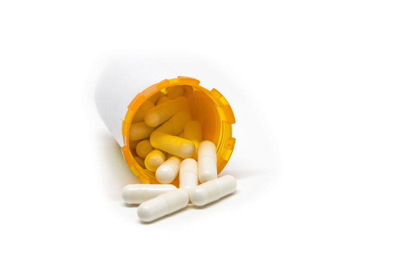 dose, indoors, medicine, 5K, medical, pharmaceutical, capsule, no people, color, white background, copy space, white color, pharmacy, prescription, remedy