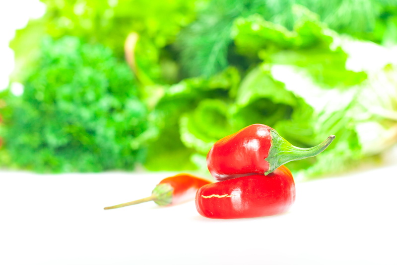 ripe, cayenne, food, green, culture, chilli, pepper, cooking, cuisine, no people, flavoring, stem, pimiento, shiny, freshness, fresh, green color, eating
