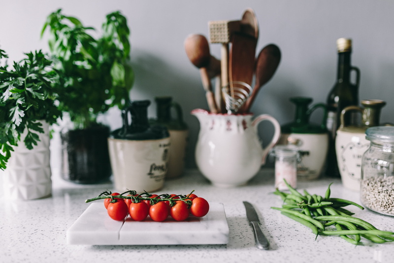 spices, vegetable, green peas, still life, wood - material, nature, food And Drink, greenery, herb, cooking, freshness, 5K, cutting board, food, vegetables