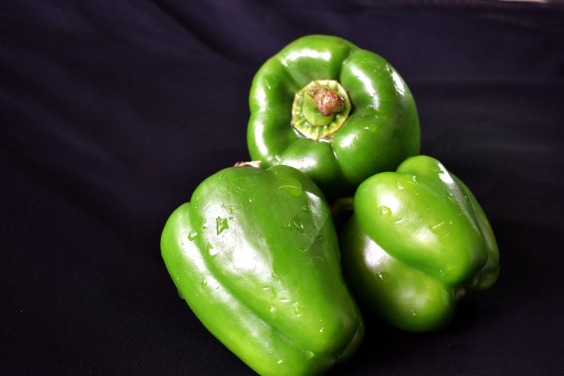 wellbeing, three objects, green, green color, food, vegetable, organic, close-up, capsicum, solanaceae, group of objects, small group of objects, pepper