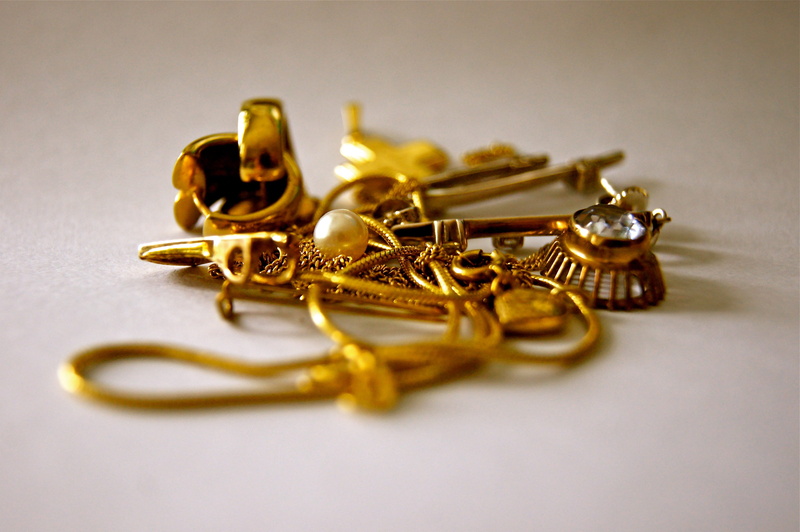 pill, gold chain, colored background, antique, close-up, selective focus, currency, jewellery, cute, metal, no people, old, chaos, earring, stuff, chain