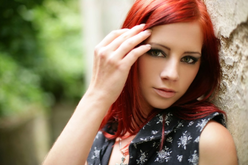 beautiful woman, dyed red hair, headshot, redhead, looking at camera, 4K, young adult, long hair, fashion, beauty, beautiful people, adult, portrait, Ariel Piper Fawn