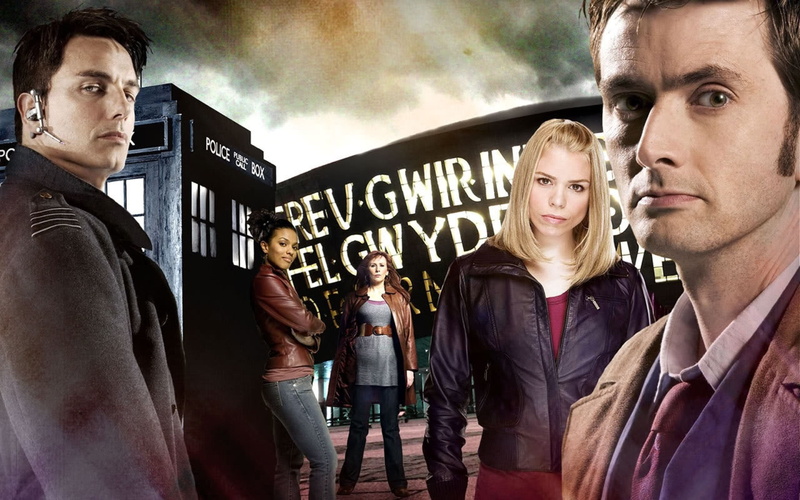 Freema Agyeman, crowd, Tenth Doctor, real people, Bad Wolf, waist up, young women, text, women, Billie Piper, David Tennant, Doctor Who, tv