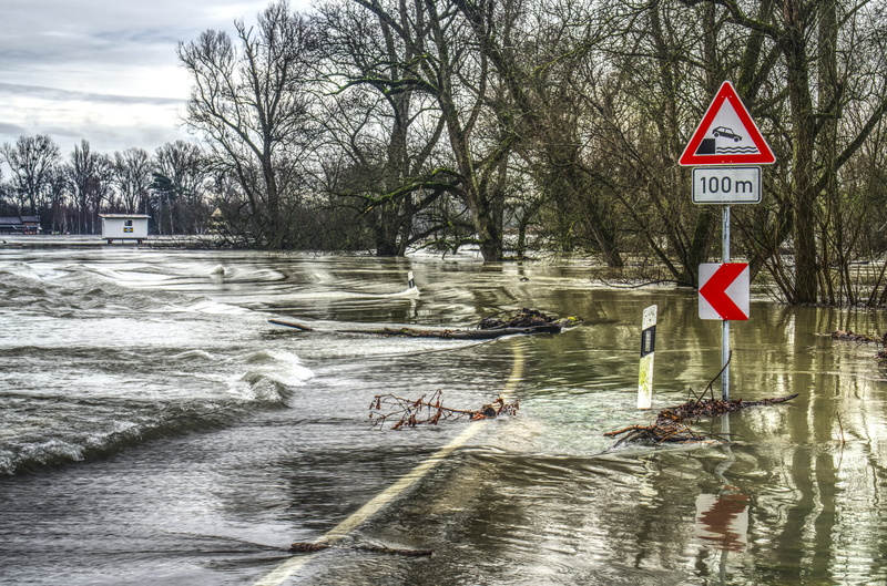 outdoors, attention, underwater, flood, waters, 5K, communication, warning sign, note, high water, hdr, shield, watch, road sign, nature, western script