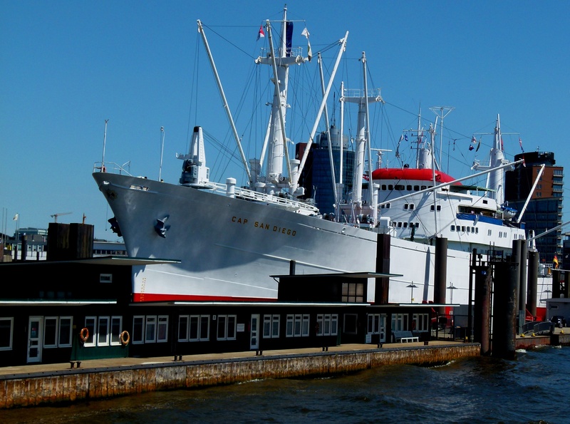 places of interest, outdoors, sky, hafengeburtstag, hanseatic city, hamburg landungsbrücken, traffic, maritime, 2K, ship travel, tourist attraction, fishing industry