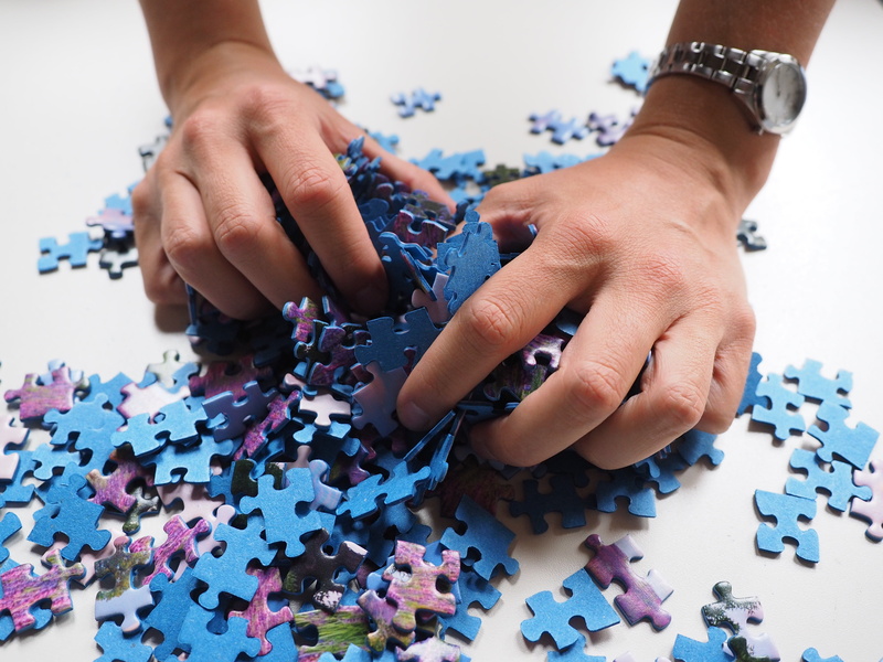 holding, hands, concepts, human body part, mix, leisure Games, problems, real people, share, part Of, one person, human Hand, piecing together, adult, jigsaw piece