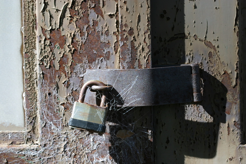 rusty, close-up, privacy, sunlight, Padlock, Weathered, safety, ruined, built structure, no people, indoors, key, abandoned, decline, Security, bad condition