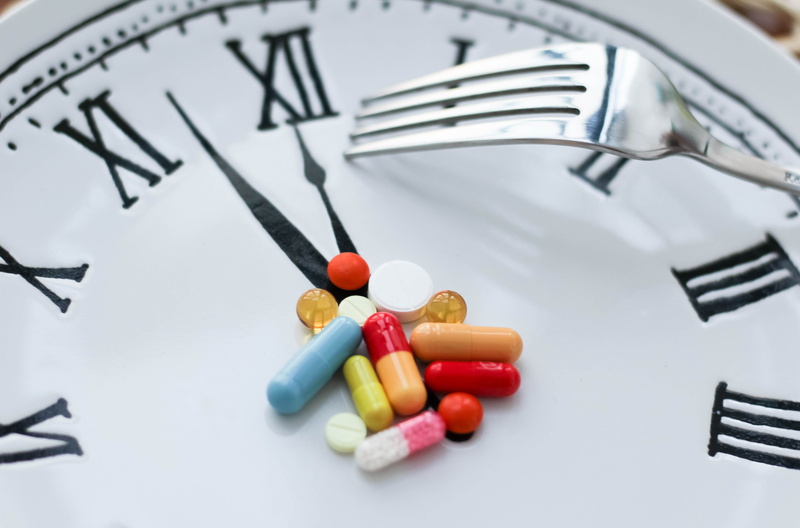 pills, excess, capsule, pharmaceutical, number, 5K, clock, time, white color, disease, healthcare and medicine, no people, large group of objects, medication