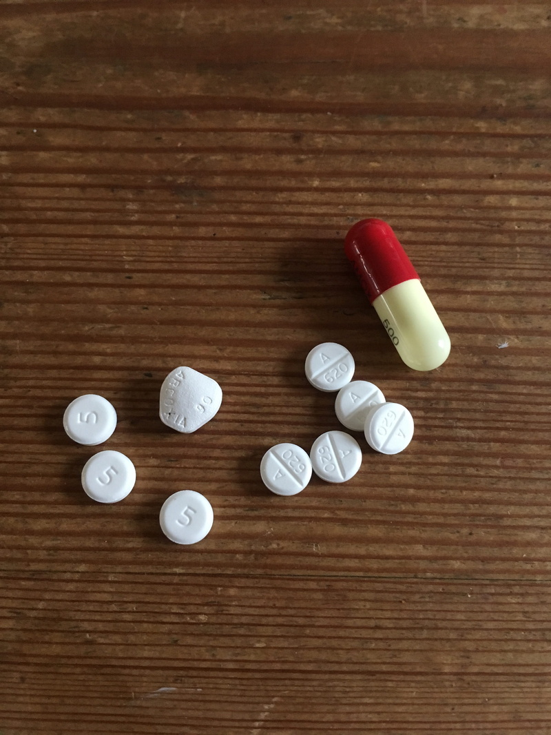 high angle view, table, painkiller, white color, dose, Pill, pill capsule, bottle, group of objects, headache, Medication, no people, variation, close-up