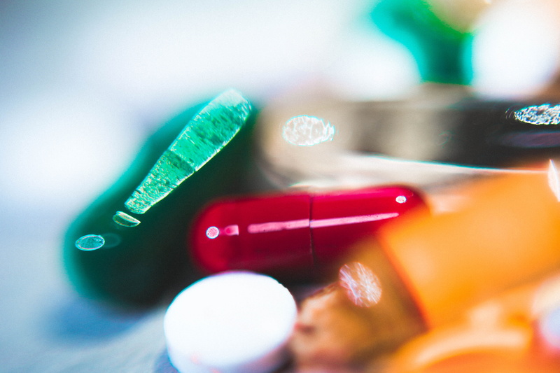 no people, heart, pills, food, medicine, tablets, antidepressants, health, vitamins, pill, medication, studio shot, variation, cosmetics, selective focus