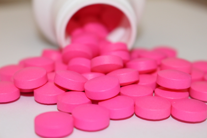 care, capsule, 5K, pink color, medical condition, vitamin, healthcare and medicine, abundance, pink, ibuprofen, narcotic, pill, tablets, dose, inside
