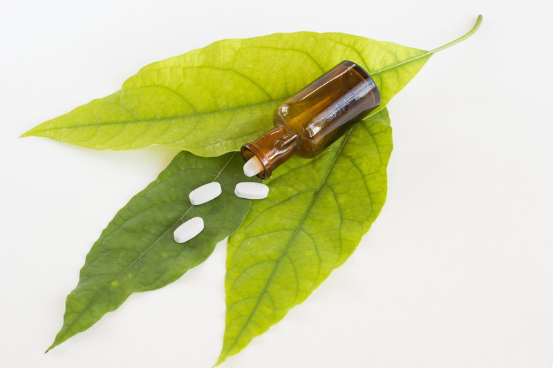 pharmaceutical, pill, pills, medication, water, medicine, green color, nature, indoors, illness, leaves, cut out, no people, 5K, green, food and drink