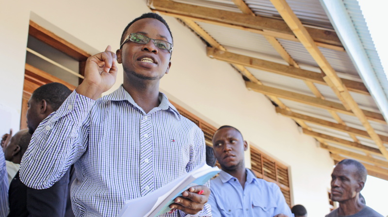 meeting, architecture, husea, african Ethnicity, people, business Meeting, technology, holding, strategy, man, standing, multi-Ethnic Group, built structure