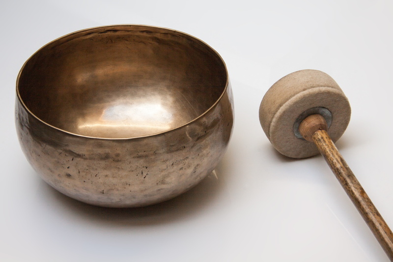 brass, brown, indoors, singing bowl, semi spherical, single object, metal, wood - material, sound massage, old, oriental traditional, gong like, ladle