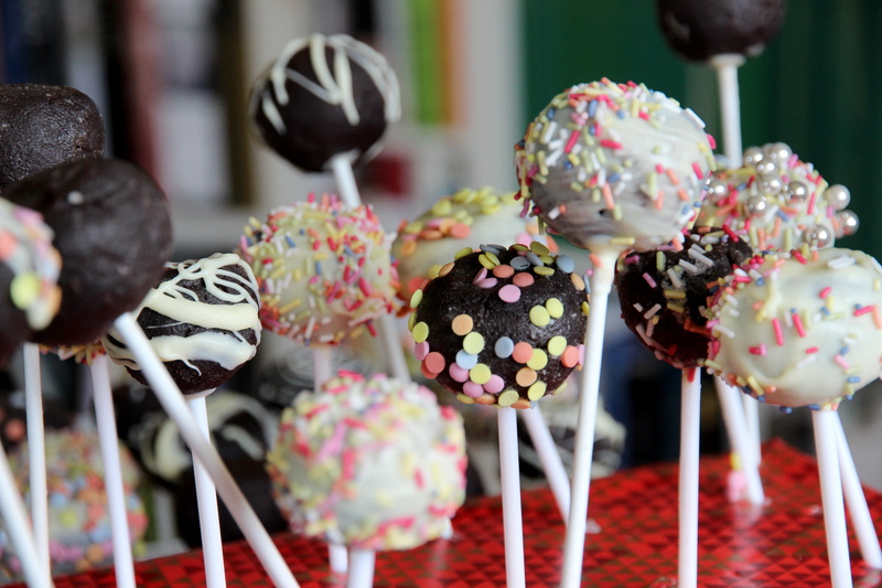 sugar, lolly, close-up, indoors, temptation, shot, candy, sprinkles, brand, pastries, unhealthy eating, spherical shape, retail, indulgence, macro, multi colored