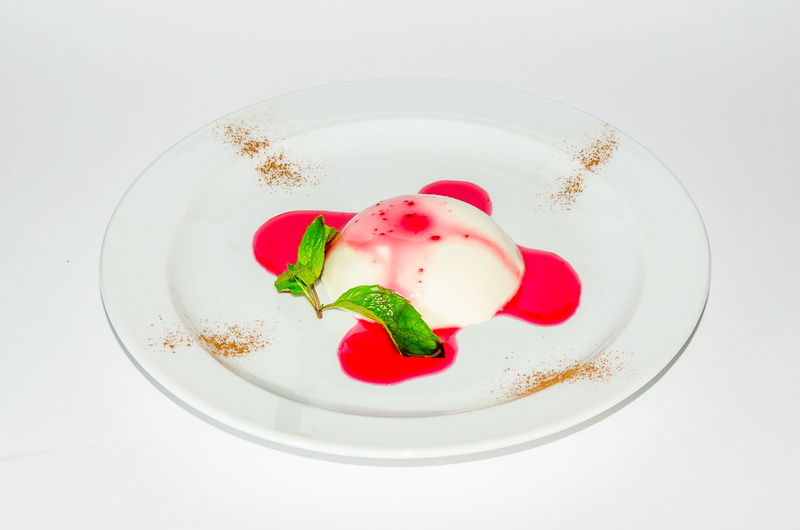 indoors, freshness, serving size, bake, multi colored, paste products, berry, drink, 2K, dish, kitchen, fragrant, sweet food, ready-to-eat, close-up, sweets