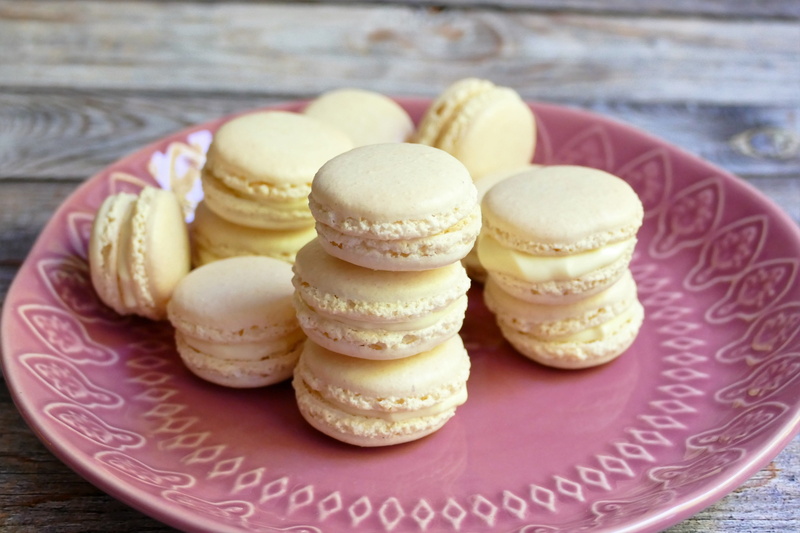 temptation, cookie, no people, close-up, freshness, macaron, dessert, french food, cake, still life, white, ready-to-eat, sweet, pastry shop, unhealthy eating