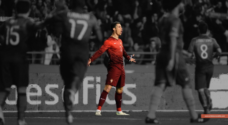 city, cr, color, walking, real people, cristiano, street, ronaldo, full length, Sports, photography, motion, young adult, day, adult, Football, red, people