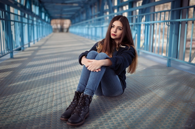 beauty, emotion, sadness, bridge, full length, 720P, city, hopelessness, despair, architecture, hairstyle, teenager, long hair, adolescence, young women
