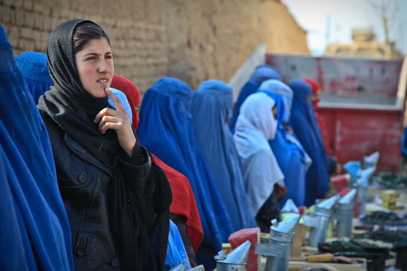 communication, Woman, day, wireless technology, hood - clothing, using phone, lifestyles, bee keeping, 5K, girls, blue, one person, clothing, leisure activity