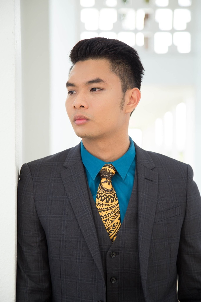wall, modesty, formal businesswear, thinking, young men, males, men, portrait, well-dressed, man, headshot, young adult, ponder, one person, asian man