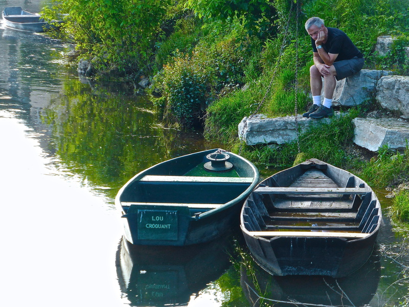 growth, plant, lake, real people, lifestyles, boats, grass, outdoors, reflection, nature, casual clothing, full length, water, 4K, leisure activity, one person