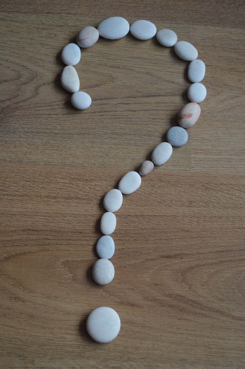 simplicity, pebbles, dose, studio shot, design, wood, large group of objects, arrangement, medicine, pattern, shaped, still life, pill, question, high angle view