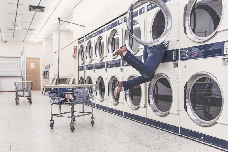 dryer, household equipment, hanging, 4K, problem, student, humour, solution, clean, people, in a row, washing machines, indoors, person, white, men, searching