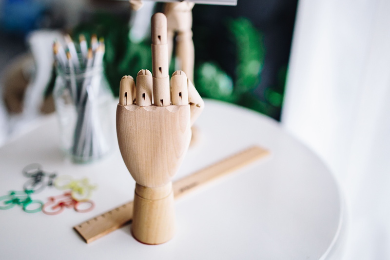 spoon, household equipment, Wooden, creativity, food and drink, various, model, figure, puppet, indoors, human Hand, dummy, wood, poses, pencils, focus on foreground