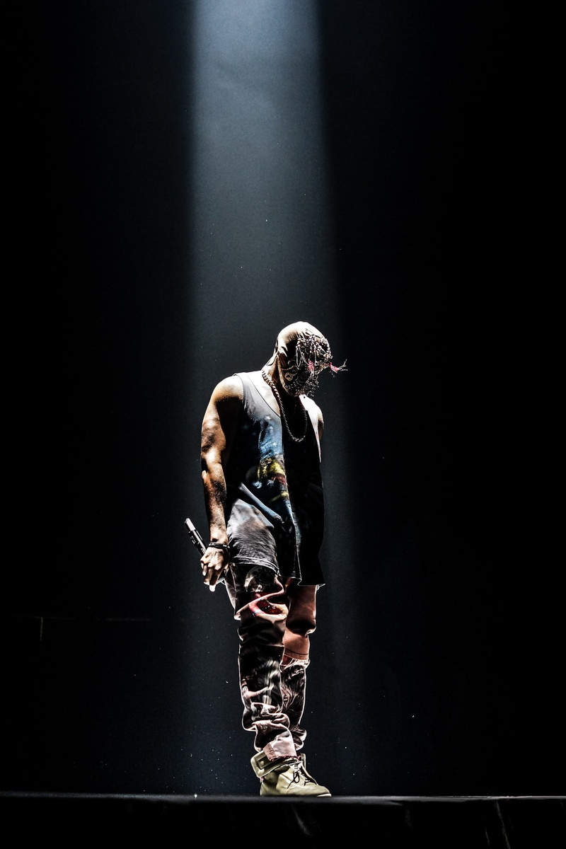 motion, athlete, stage, sports clothing, Yeezus, full length, sport, tank, young adult, s, strength, men, concentration, copy space, clothing, determination