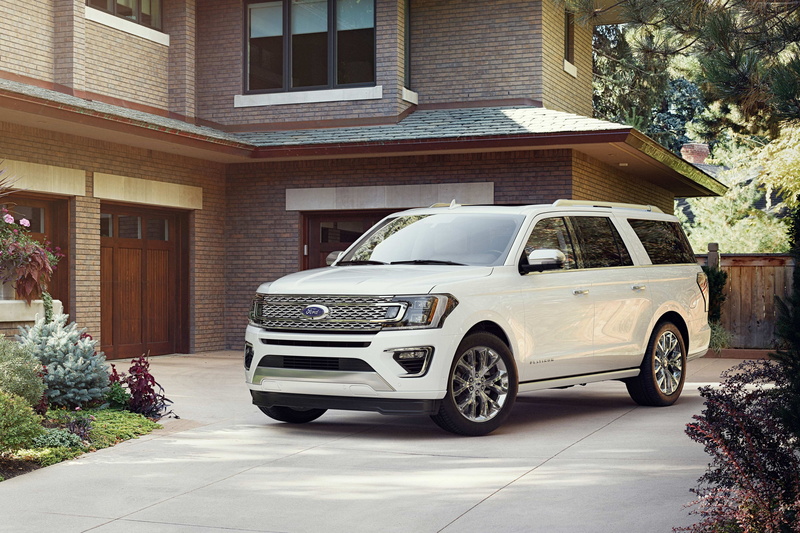 mode of transportation, building, day, 2018 Cars, residential district, 4K, transportation, vintage car, outdoors, Ford Expedition, SUV, architecture