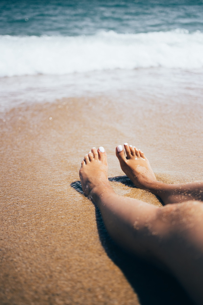 healthy, summer, travel, dom, sandy, water, leisure activity, sea, one, nature, relaxation, ocean, holiday, land, human body part, low section, feet, relax
