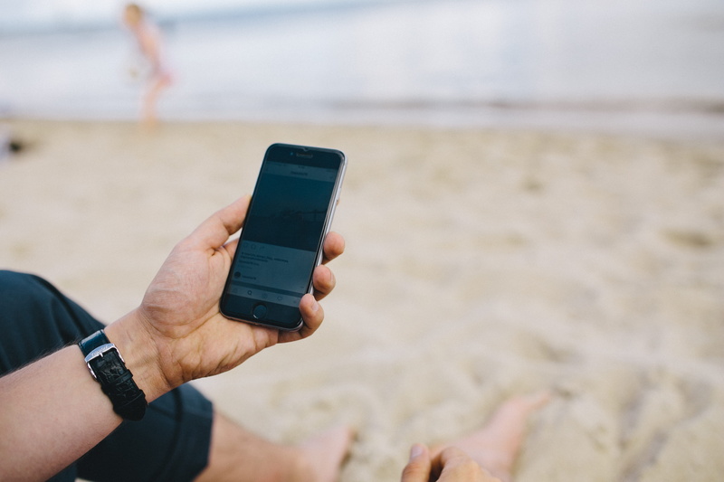 phone, close-up, communication, lifestyles, summer, mobile Phone, sea, blanket, mobile, connection, smart Phone, telephone, portable information device