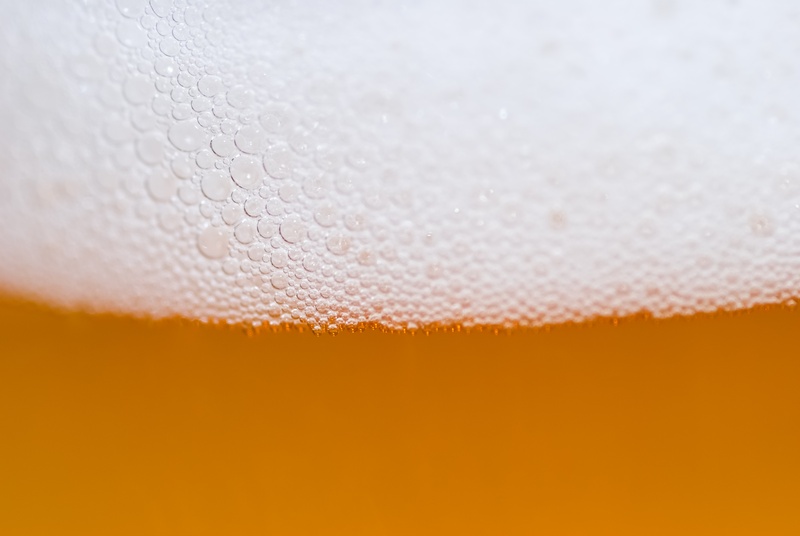 wet, gold, foam, golden, refreshing, household equipment, close, cold temperature, beverage, drink, bubbles, yellow, brew, transparent, full, liquid, close-up