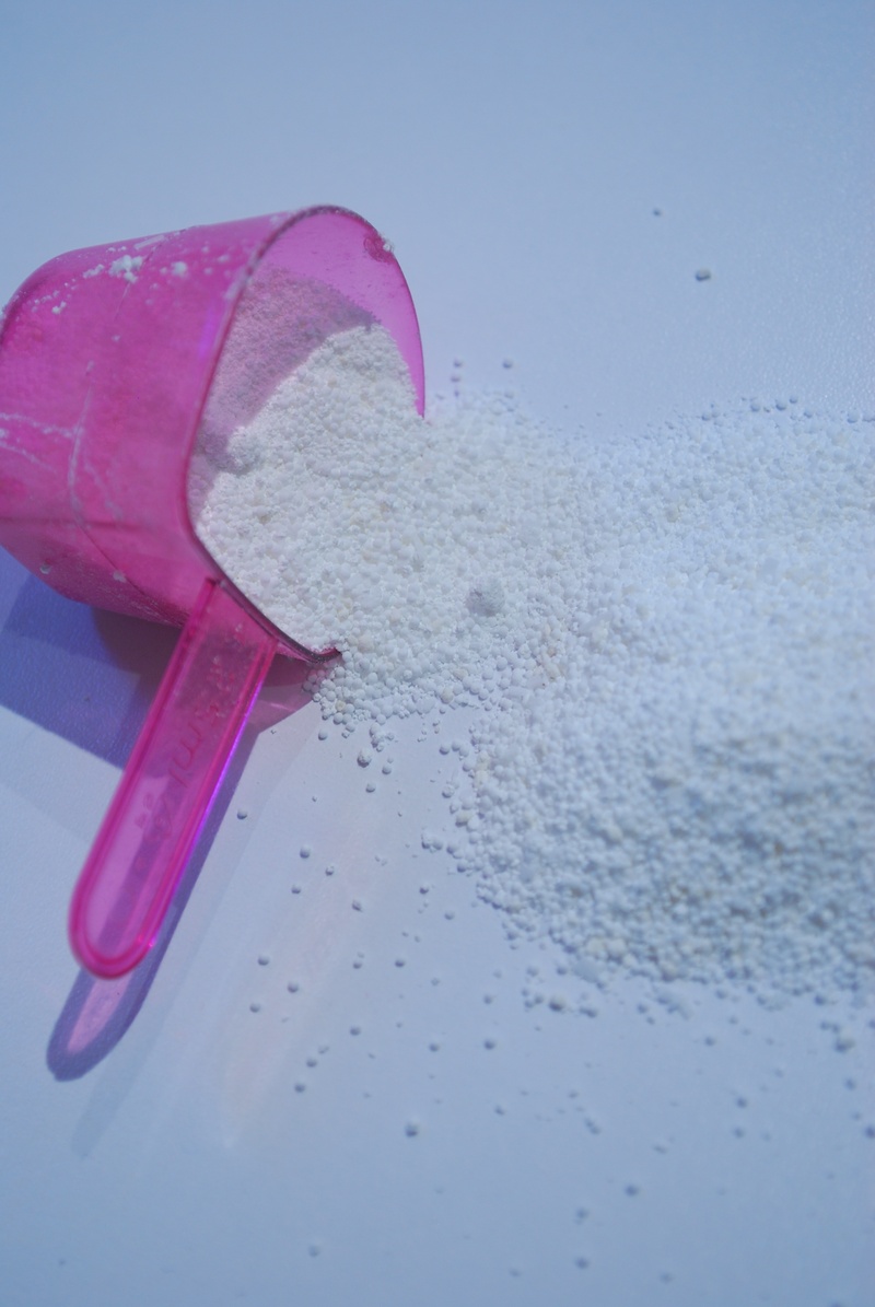 granules, cleanup, sweet food, nature, no people, taxonomic order, bleach, close-up, 4K, wet, chemistry, wash, shoe, day, metal, water, indoors, pink color