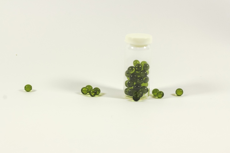 green, pharmacological, pharmacy, freshness, death, healthy, drug, healthy eating, macro, get sick, the hand, sick, pharmacologist, green color, heal, food and drink