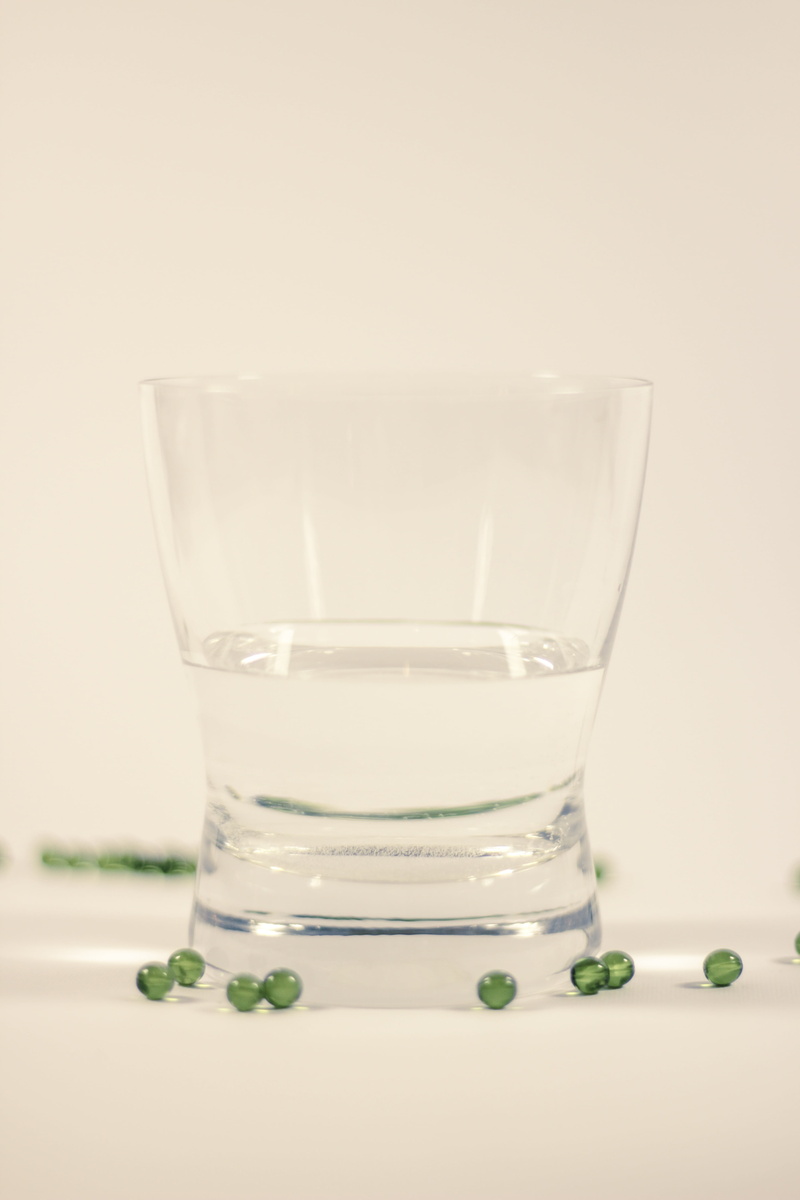 glass, healthy, no People, the disease, studio shot, household equipment, heal, white background, drug, get sick, drink, food and drink, placebo, pharmacological