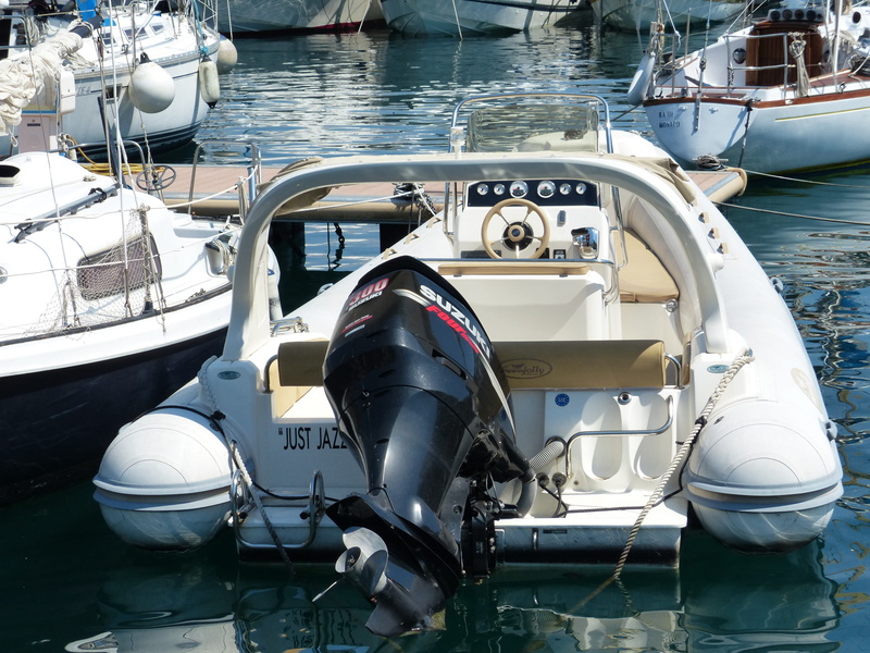 outboard boat, moored, motor, white color, 4K, internal combustion engine, boat, marine engine, mode of transportation, reflection, transportation, nautical vessel