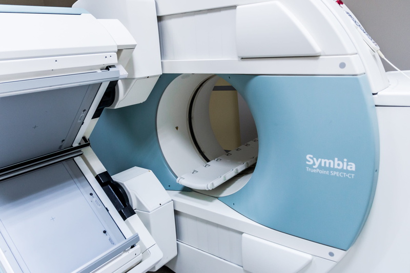 white, the doctor, laboratory, medical x-ray, imaging, medical clinic, close-up, mri, diagnostician, computer, healthcare and medicine, white color, medical exam
