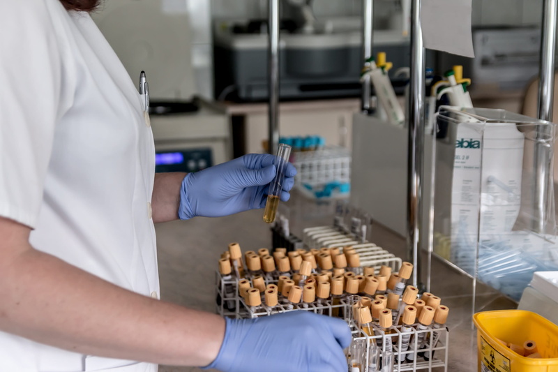 midsection, vial, the test, occupation, preparation, diagnostician, glass, tests, food and drink, indoors, medic, research, person, working, medical, skill