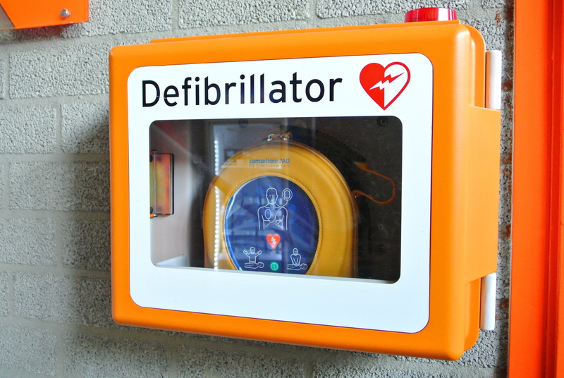 defibrillator, sign, physician, equipment, heartbeat, appliance, device, wall - building feature, doctor, warning sign, orange, healthy, revival, outdoors
