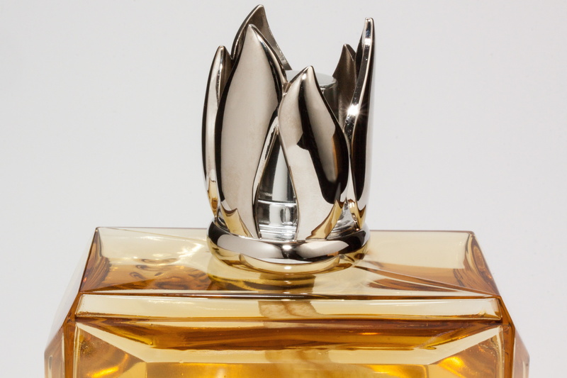 metal, food and drink, single Object, gold Colored, nature, no people, close-up, perfume, backgrounds, isolated, elegance, botlte, silver, silver - Metal