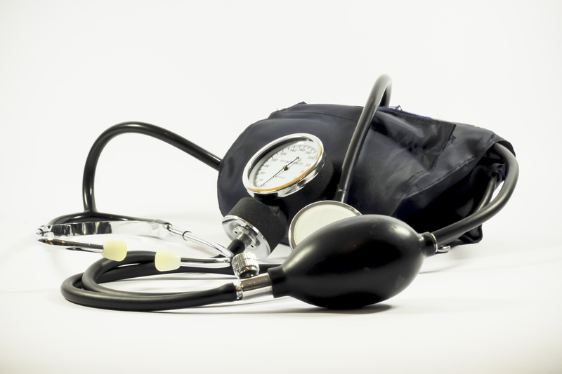 blood pressure, 5K, white background, background, instrument of measurement, watch, white, gauge, copy space, indoors, hypertension, cut out, high angle view