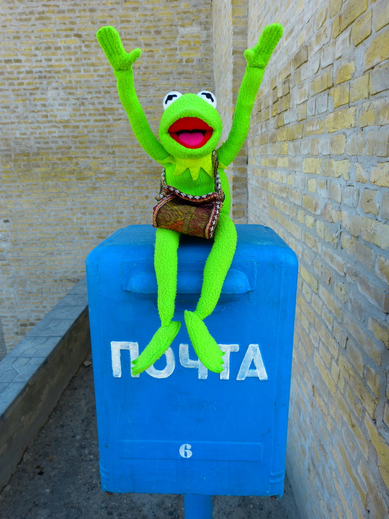brick, toy, plastic, art and craft, look forward, human representation, brick wall, kermit, throw a, architecture, frog, blue, 4K, fun, wall - building feature