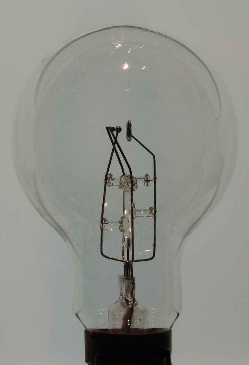 illuminated, light Bulb, lamp, light, lighting equipment, studio shot, power supply, electric light, pear, energy, close-up, single object, electric Lamp