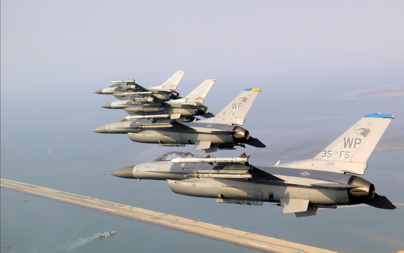 no people, white, army, transportation, scale, plane, aerospace industry, outdoors, airplane, military, mode of transportation, navy, day, General Dynamics F-16 Fighting Falcon