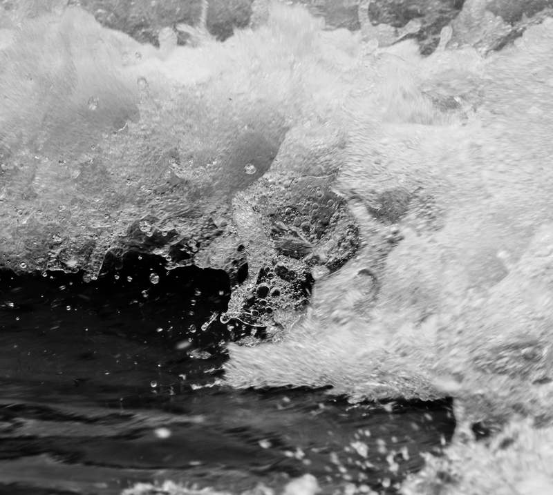 waves, water, speed, blurred motion, day, flowing water, aesthetic, sea, black and white, no people, 2K, power in nature, motion, waterfront, mono, sport