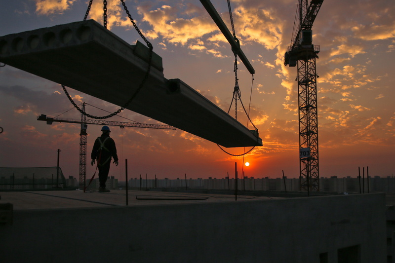 lifestyles, architecture, built structure, connection, sky, construction, nature, site, cloud - sky, work, building, sunset, 4K, men, building construction