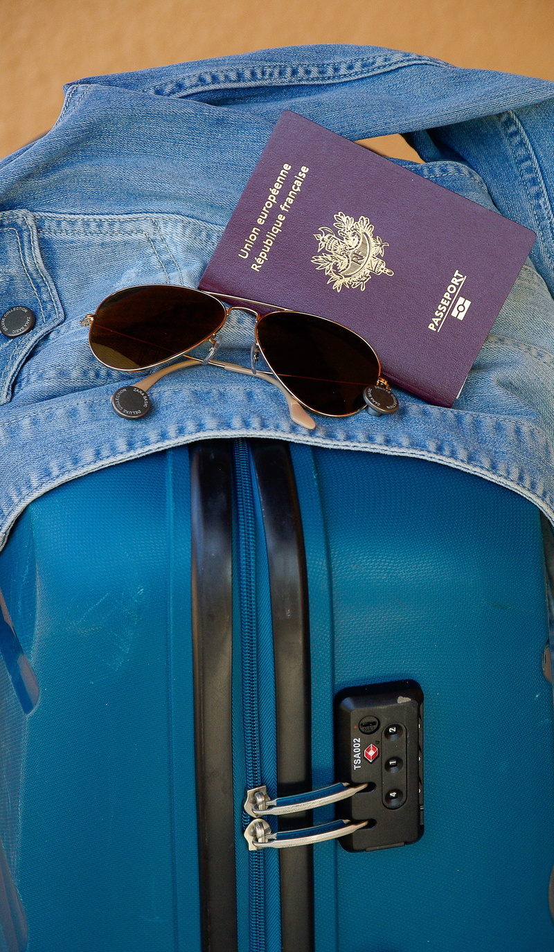 still life, metal, 4K, silver colored, departure, beside, day, denim, blue, car, travel, glasses, old, fashion, aviator, close-up, sunglasses, outdoors